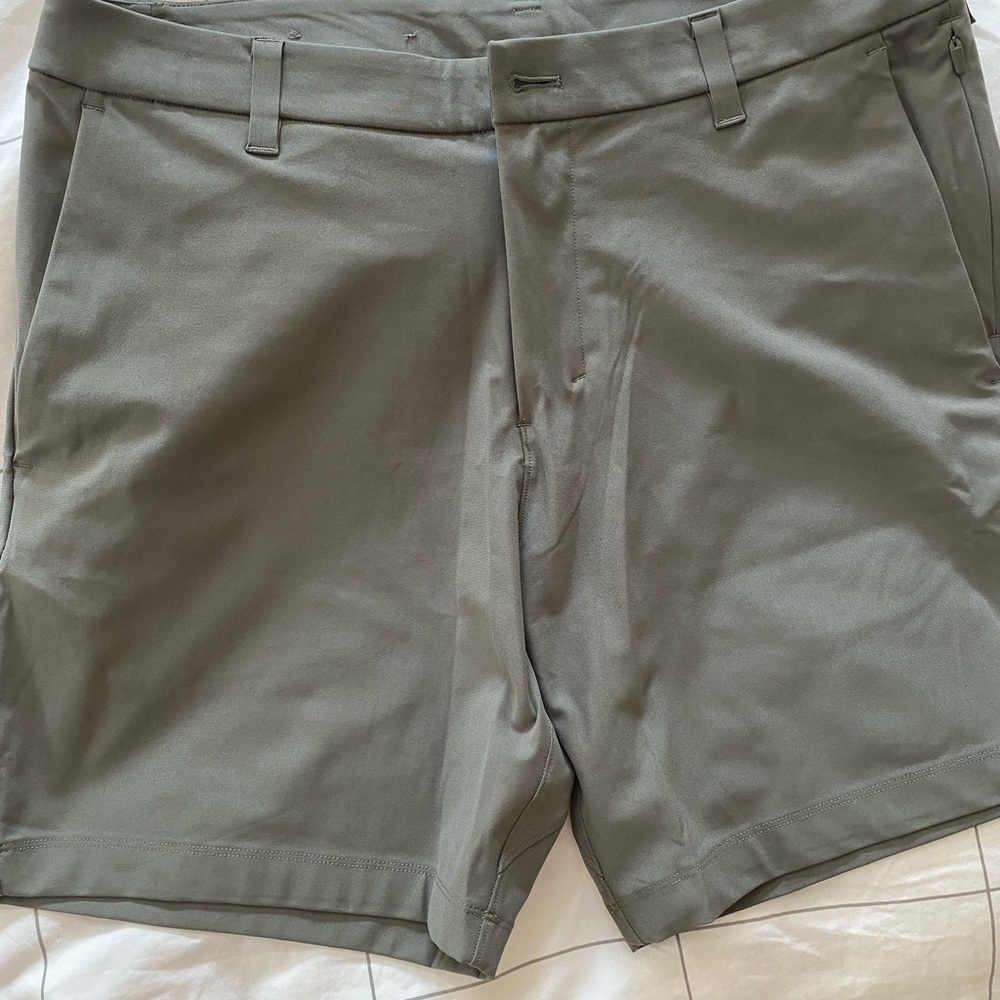 Lululemon Commission Shorts 7” Inseam New (Never Worn, with Tags)